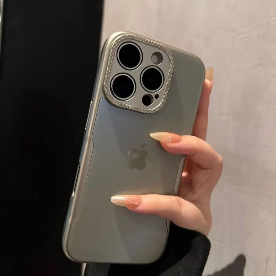 New Blade Slim Waist iPhone Protective Case